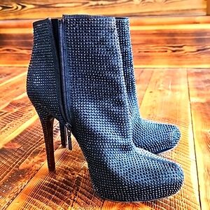 Sz 10 black crystal booties zip up Report Signature